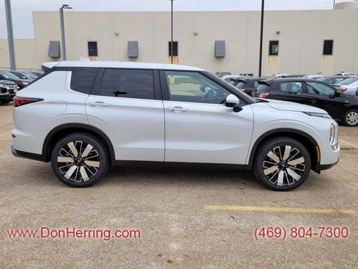 2025 Mitsubishi Outlander SE