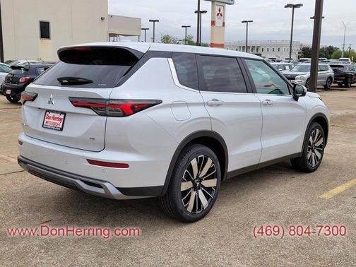 2025 Mitsubishi Outlander SE