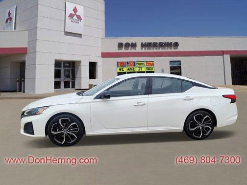2023 Nissan Altima 2.5 SR
