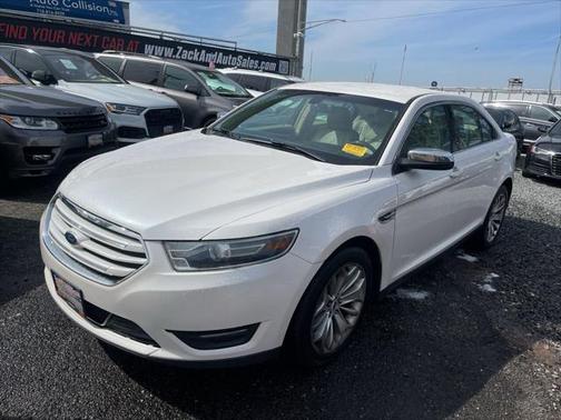 2015 Ford Taurus Limited 4dr Sedan