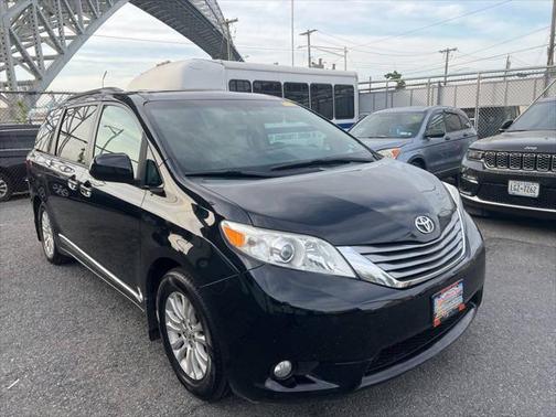2015 Toyota Sienna XLE