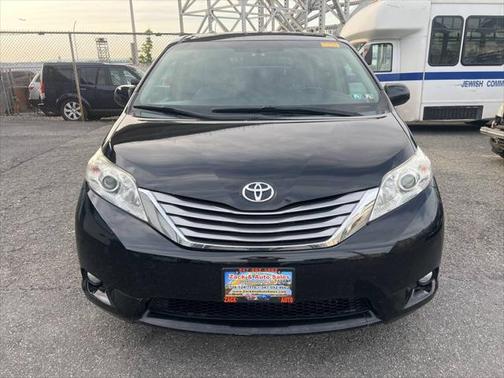 2015 Toyota Sienna XLE