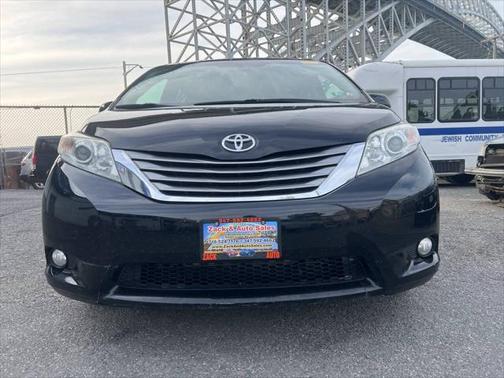 2015 Toyota Sienna XLE
