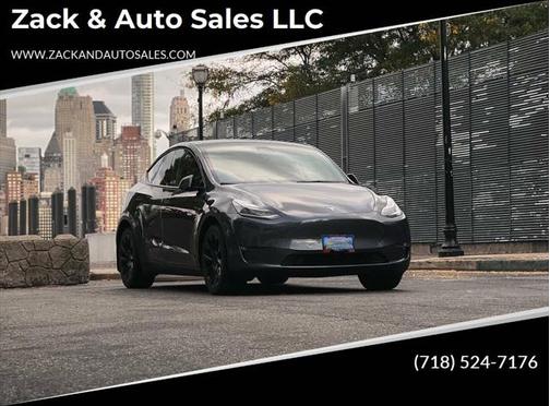 2022 Tesla Model Y Long Range AWD 4dr Crossover