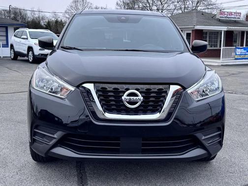 2020 Nissan Kicks S