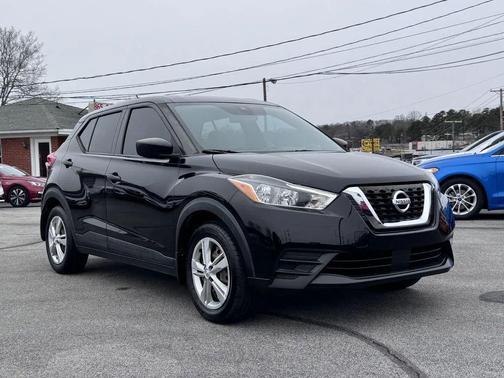 2020 Nissan Kicks S