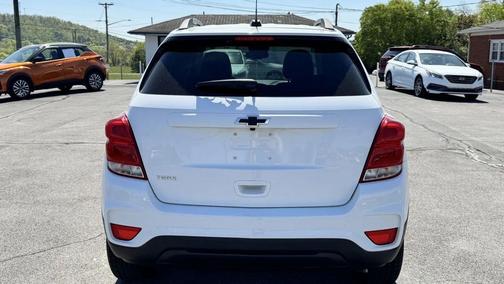White 2021 Chevrolet Trax LT