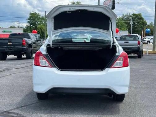 2015 Nissan Versa 1.6 SV