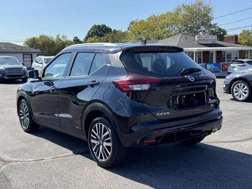 2021 Nissan Kicks SV