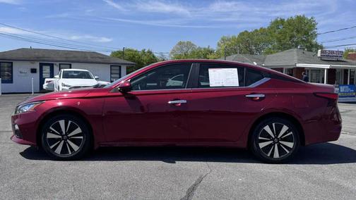 Red Alert 2021 Nissan Altima 2.5 SV