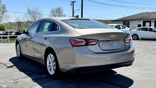 Bronze 2022 Chevrolet Malibu FWD LT