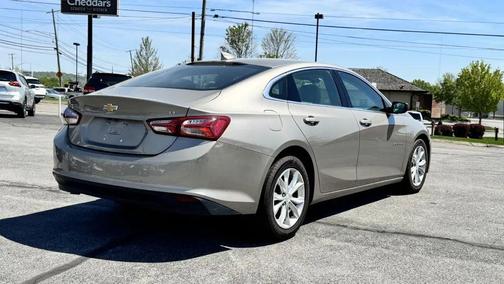 Bronze 2022 Chevrolet Malibu FWD LT