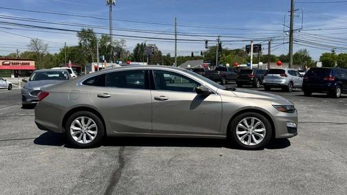 Bronze 2022 Chevrolet Malibu FWD LT