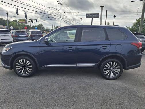 2019 Mitsubishi Outlander SE