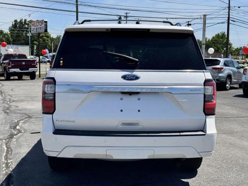 Silver 2018 Ford Expedition Max Platinum