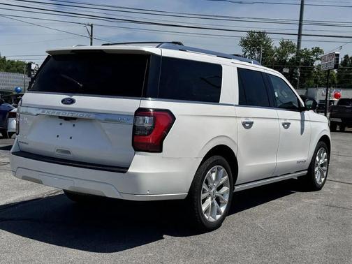 Silver 2018 Ford Expedition Max Platinum