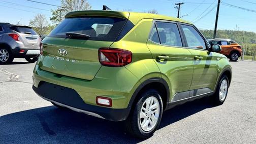 2022 Hyundai VENUE SE