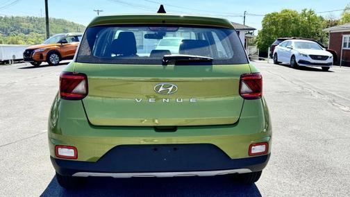 2022 Hyundai VENUE SE
