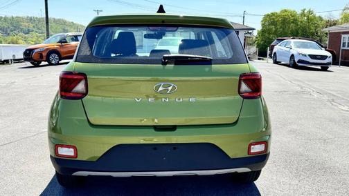 2022 Hyundai VENUE SE