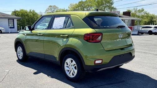 2022 Hyundai VENUE SE