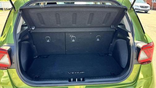 2022 Hyundai VENUE SE