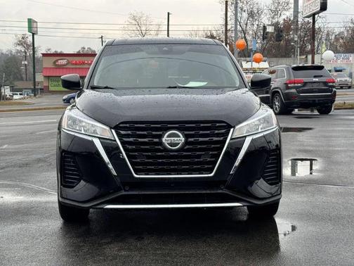 2021 Nissan Kicks S