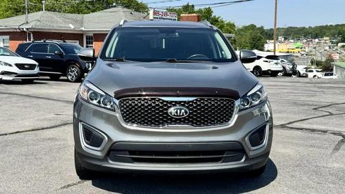 Silver 2016 Kia Sorento LX
