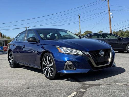 2021 Nissan Altima SR FWD