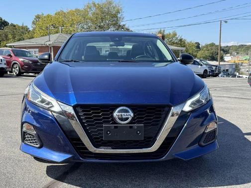 2021 Nissan Altima SR FWD