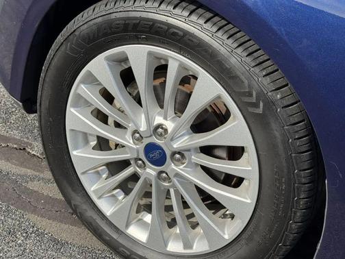 2017 Ford C-Max Hybrid SE