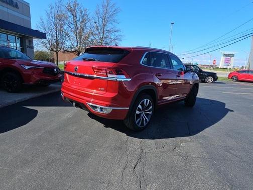 2022 Volkswagen Atlas Cross Sport 3.6L V6 SEL Premium R-Line