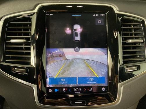 2024 Volvo XC90 B6 Ultimate Bright Theme 7-Seater