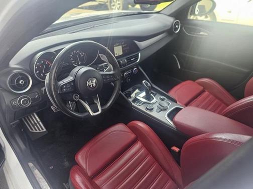 2022 Alfa Romeo Giulia Veloce