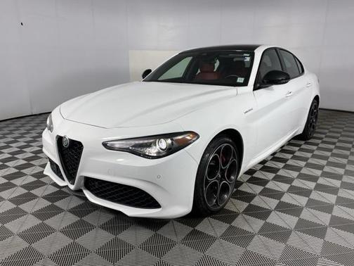 2022 Alfa Romeo Giulia Veloce