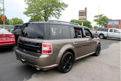 Photo 4 of 10 of 2019 Ford Flex SEL