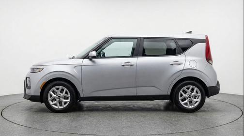 Steel Gray 2025 Kia Soul LX