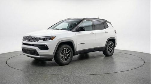 Bright White Clearcoat 2025 Jeep Compass Trailhawk