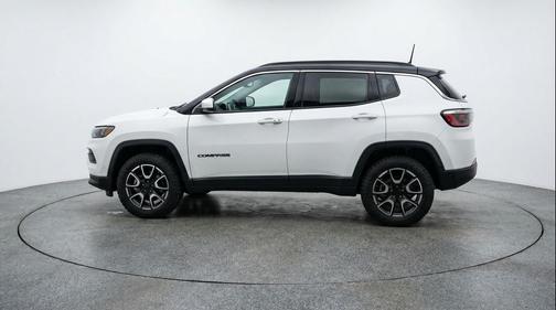 Bright White Clearcoat 2025 Jeep Compass Trailhawk