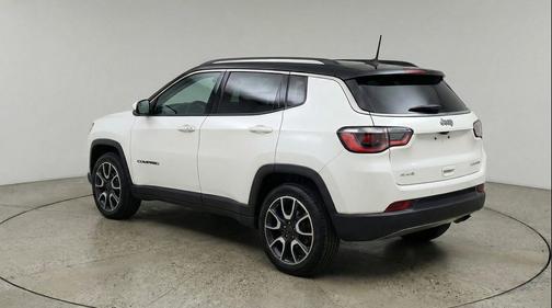 Bright White Clearcoat 2025 Jeep Compass Trailhawk