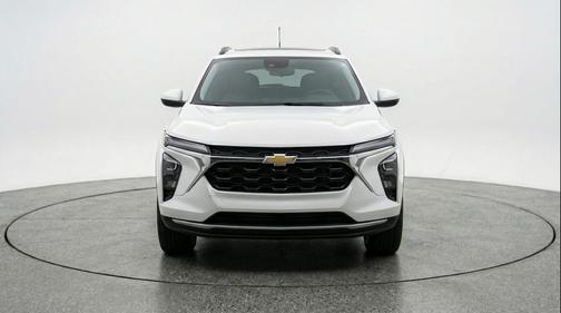 Summit White 2025 Chevrolet Trax LT