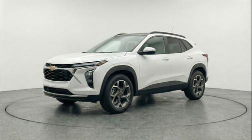 Summit White 2025 Chevrolet Trax LT