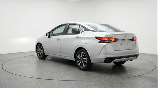 Brilliant Silver Metallic 2025 Nissan Versa 1.6 SV