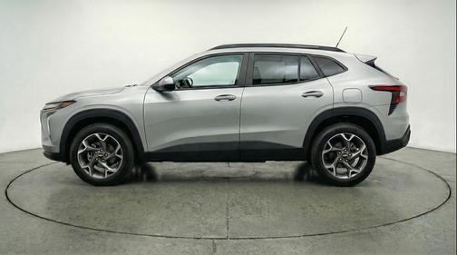 Sterling Gray Metallic 2025 Chevrolet Trax LT