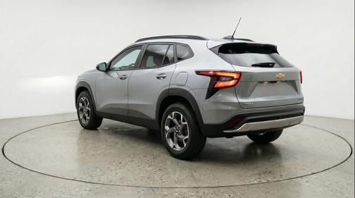 Sterling Gray Metallic 2025 Chevrolet Trax LT