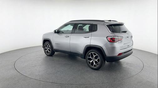 Silver Zynith Metallic Clearcoat 2025 Jeep Compass Limited