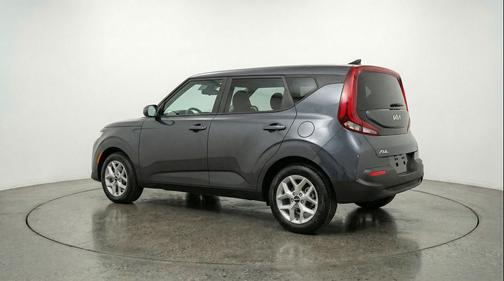 Gravity Gray 2025 Kia Soul LX