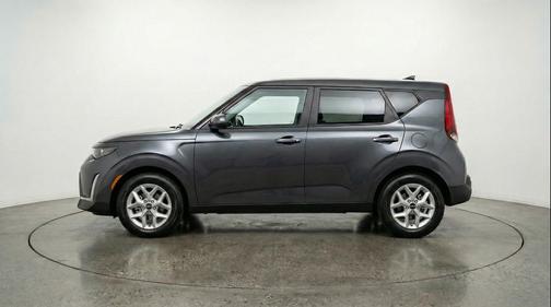 Gravity Gray 2025 Kia Soul LX