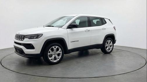 White 2025 Jeep Compass Latitude