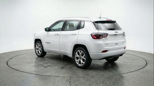 White 2025 Jeep Compass Latitude
