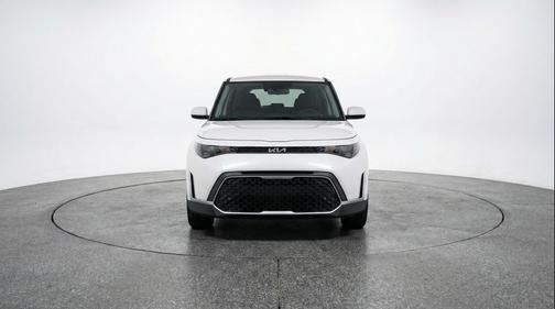 Snow White Pearl 2025 Kia Soul LX